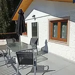 Sunny Terrace 아파트 *
